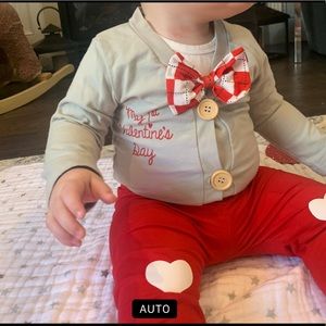 Three piece Valentine’s Day outfit for your infant ❤️❤️❤️